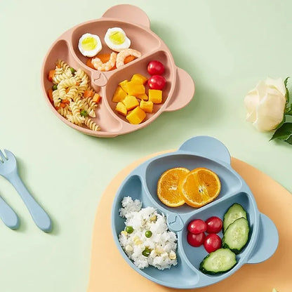 🐻 Adorable Bear-Shaped Silicone Suction Plate – Mess-Free Mealtime for Babies! 👶✨