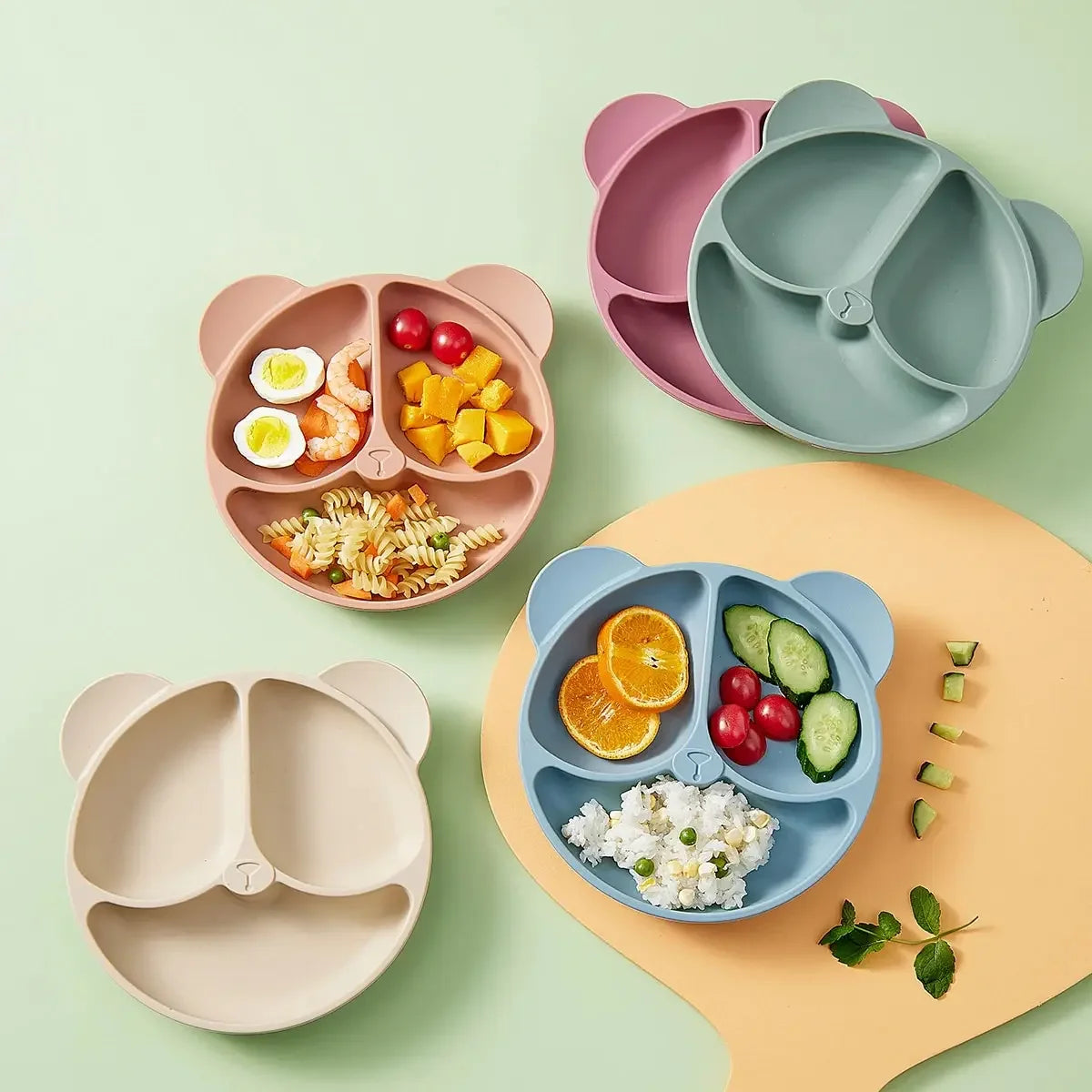 🐻 Adorable Bear-Shaped Silicone Suction Plate – Mess-Free Mealtime for Babies! 👶✨